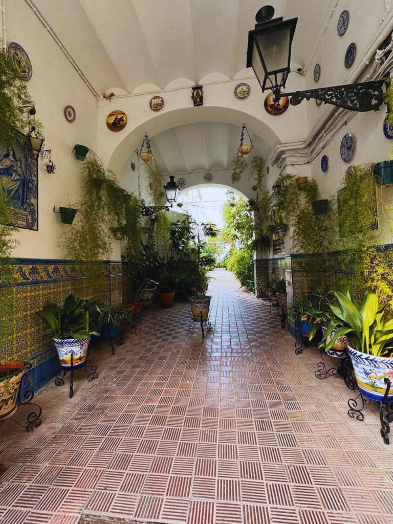 Corral situato in Calle Castilla a Triana